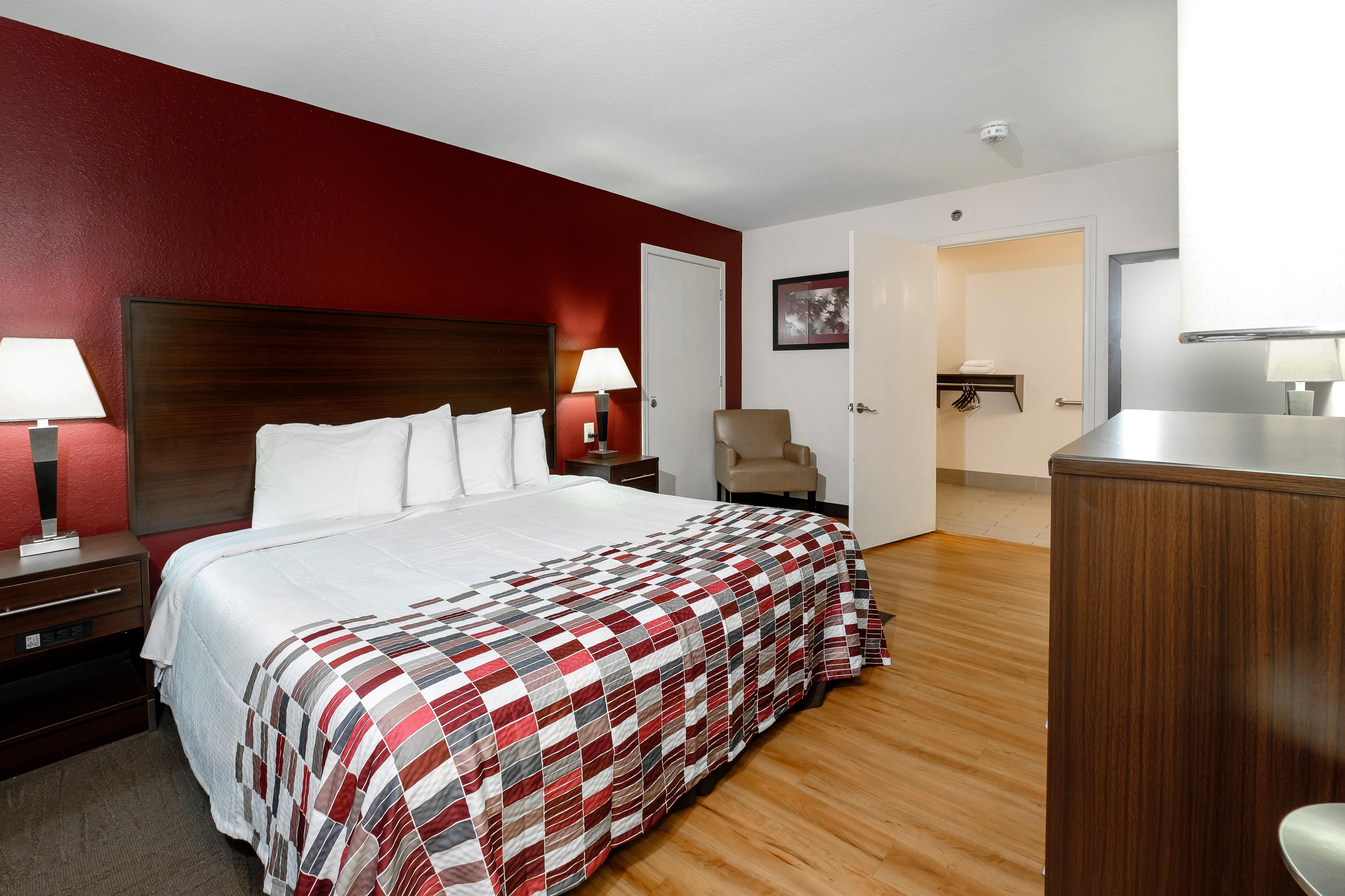 Red Roof Inn Helen Exterior photo