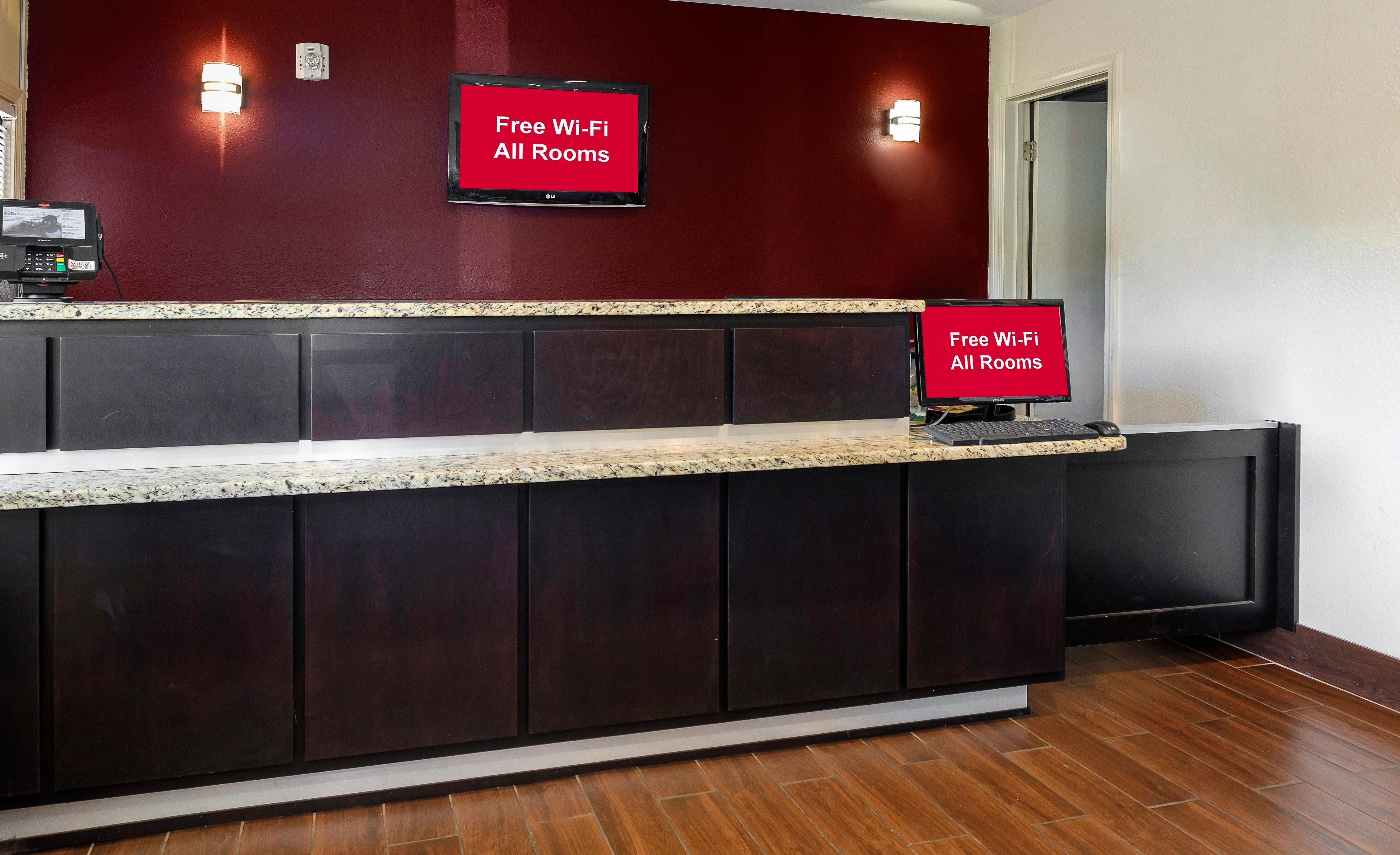 Red Roof Inn Helen Exterior photo